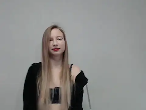 sophieryder online show from March 14, 2026, 7:14 am