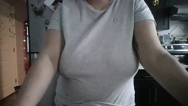 Snapshot of october1992xx chatting on December 4, 2025, 3:00 pm october1992xx online show from December 4, 2025, 3:00 pm