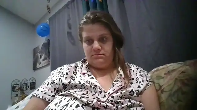 Snapshot of october1992xx chatting on October 26, 2025, 11:38 pm october1992xx online show from October 26, 2025, 11:38 pm