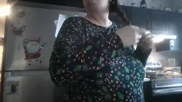 Snapshot of october1992xx chatting on December 16, 2025, 12:42 pm october1992xx online show from December 16, 2025, 12:42 pm