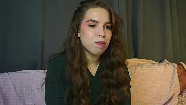 ToniaRoehr online show from October 9, 2025, 8:53 pm