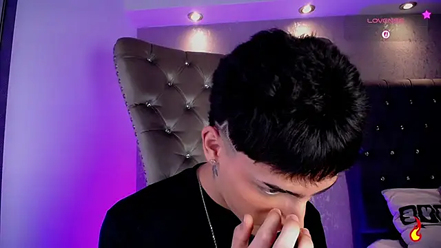 Snapshot of MateoMitchell chatting on February 25, 2026, 4:34 am MateoMitchell online show from February 25, 2026, 4:34 am