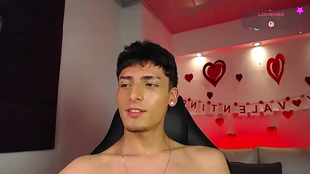 Snapshot of MateoMitchell chatting on February 20, 2026, 6:26 am MateoMitchell online show from February 20, 2026, 6:26 am