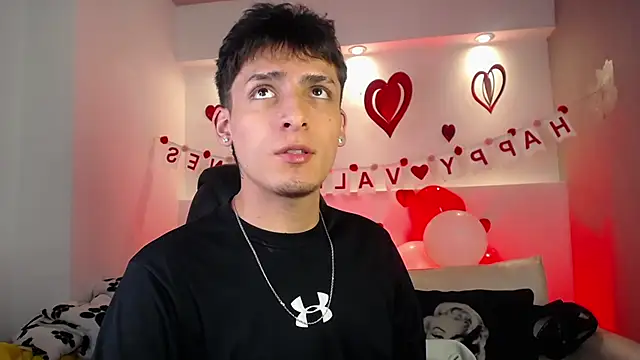 Snapshot of MateoMitchell chatting on February 17, 2026, 4:10 am MateoMitchell online show from February 17, 2026, 4:10 am