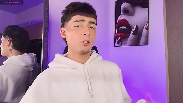 MateoMitchell online show from March 27, 2026, 4:54 am