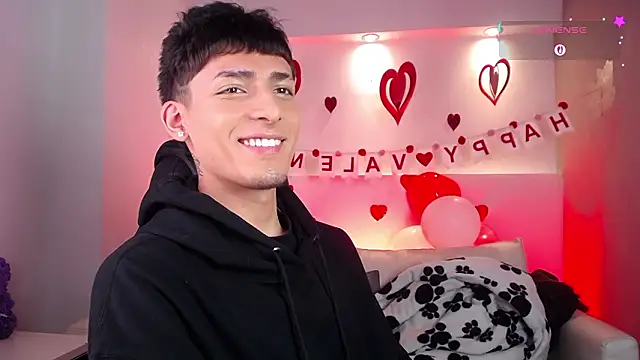 Snapshot of MateoMitchell chatting on February 16, 2026, 4:55 am MateoMitchell online show from February 16, 2026, 4:55 am