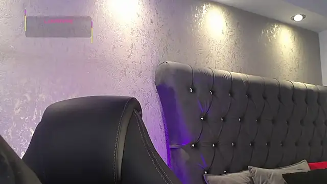 Snapshot of MateoMitchell chatting on November 30, 2025, 5:19 am MateoMitchell online show from November 30, 2025, 5:19 am