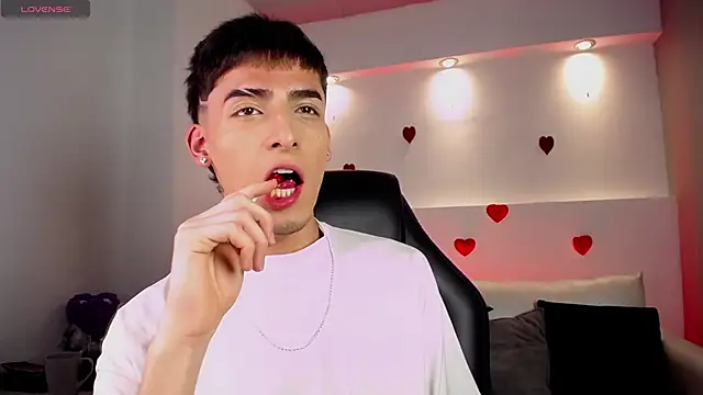 MateoMitchell online show from March 6, 2026, 4:40 am