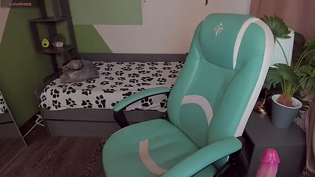 Sarah babyyy online show from November 10, 2025, 6:18 am