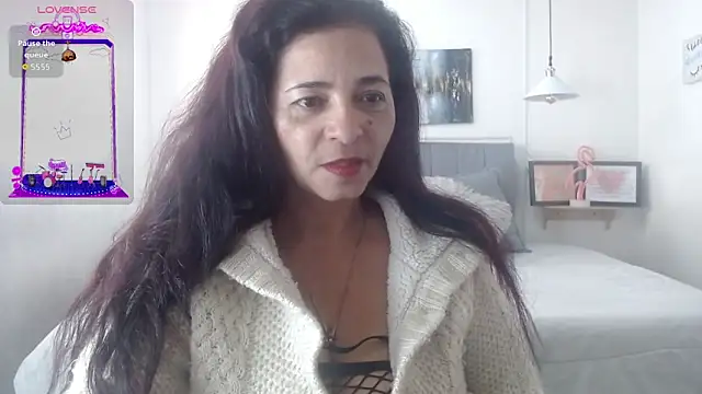 rosse m online show from October 11, 2025, 3:46 pm