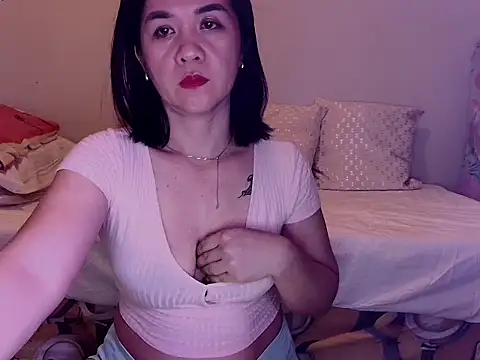 KissHott online show from March 13, 2026, 3:39 pm