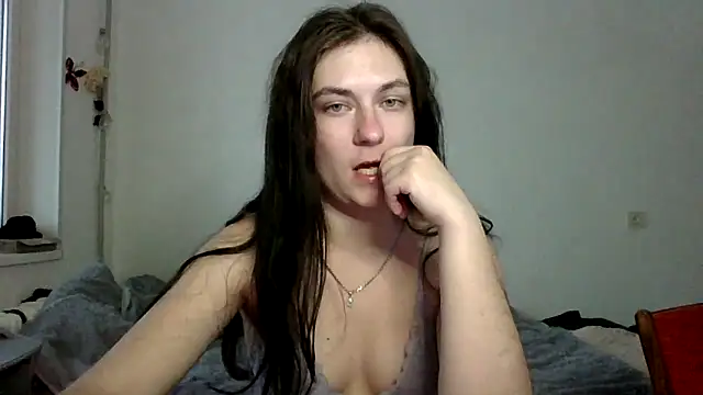 Snapshot of Twolatte1520 chatting on December 4, 2025, 12:37 pm Twolatte1520 online show from December 4, 2025, 12:37 pm