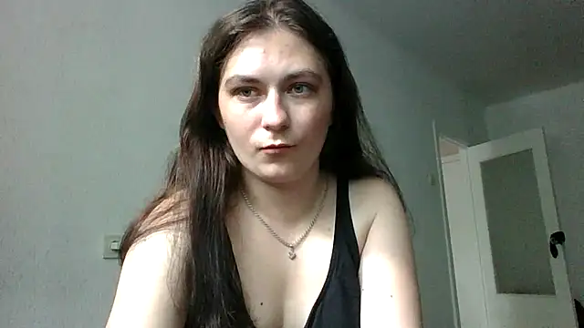 Snapshot of Twolatte1520 chatting on June 10, 2026, 12:50 pm Twolatte1520 online show from June 10, 2026, 12:50 pm