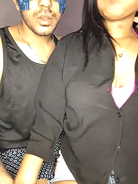 Snapshot of Dark_Chocoxxx chatting on November 15, 2025, 3:38 pm Dark Chocoxxx online show from November 15, 2025, 3:38 pm