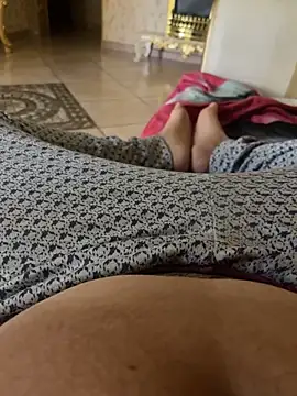 Snapshot of Bionda19 chatting on November 23, 2025, 12:37 pm Bionda19 online show from November 23, 2025, 12:37 pm