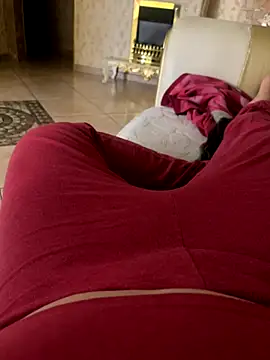 Snapshot of Bionda19 chatting on November 16, 2025, 11:48 am Bionda19 online show from November 16, 2025, 11:48 am