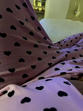 Snapshot of Bionda19 chatting on November 2, 2025, 6:02 pm Bionda19 online show from November 2, 2025, 6:02 pm