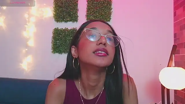 Snapshot of luna_valen chatting on February 11, 2026, 9:47 pm luna valen online show from February 11, 2026, 9:47 pm