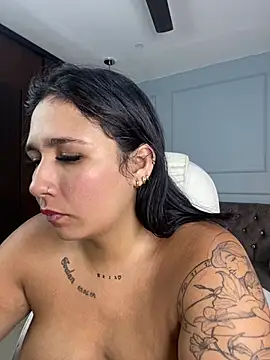 Snapshot of Rose_monroee chatting on May 24, 2026, 7:58 pm Rose monroee online show from May 24, 2026, 7:58 pm