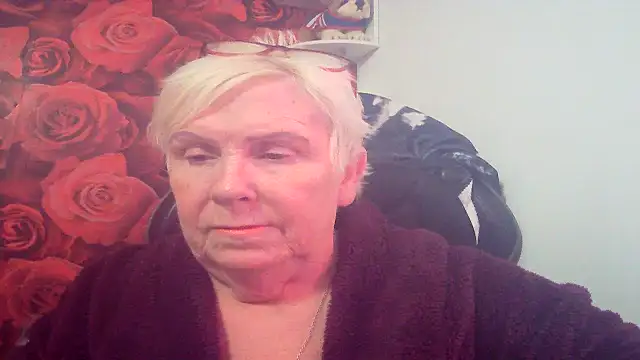 Playful MILF Demi online show from April 15, 2026, 7:58 pm