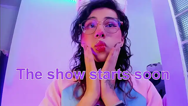 Sweet-SharoKitty online show from December 1, 2025, 7:37 pm