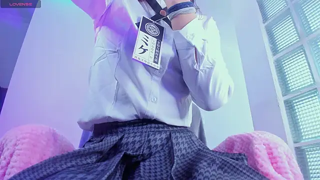 Sweet-SharoKitty online show from October 31, 2025, 6:59 pm