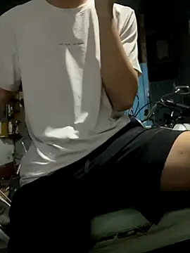 Snapshot of Wuza-H chatting on October 17, 2025, 6:53 pm Wuza-H online show from October 17, 2025, 6:53 pm