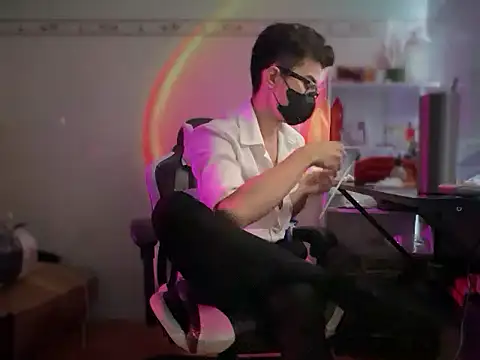 Snapshot of Wuza-H chatting on October 13, 2025, 9:00 am Wuza-H online show from October 13, 2025, 9:00 am