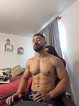 Snapshot of Ezzio_Scolaro chatting on November 22, 2025, 12:37 pm Ezzio Scolaro online show from November 22, 2025, 12:37 pm