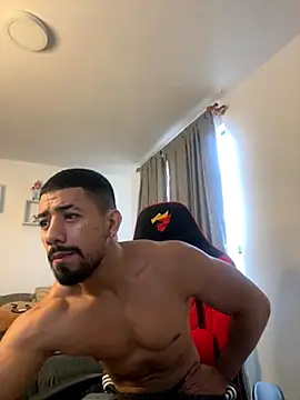 Snapshot of Ezzio_Scolaro chatting on October 22, 2025, 12:04 pm Ezzio Scolaro online show from October 22, 2025, 12:04 pm