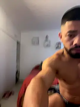 Snapshot of Ezzio_Scolaro chatting on November 16, 2025, 11:59 am Ezzio Scolaro online show from November 16, 2025, 11:59 am