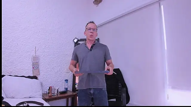  axelking  online show from December 22, 2025, 11:32 am