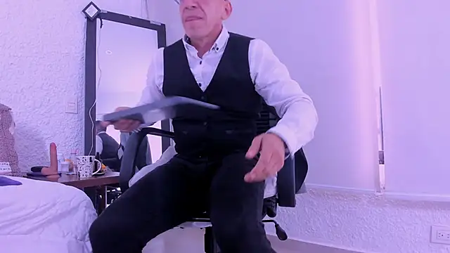  axelking  online show from February 9, 2026, 11:41 am