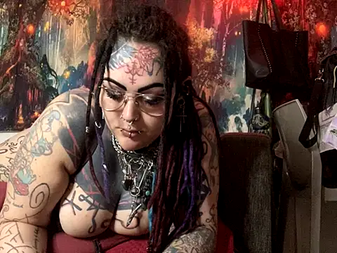 Snapshot of nyxvelon chatting on October 22, 2025, 10:19 pm nyxvelon online show from October 22, 2025, 10:19 pm