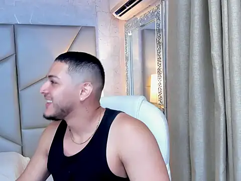 jasonshaw25 online show from October 4, 2025, 12:23 am