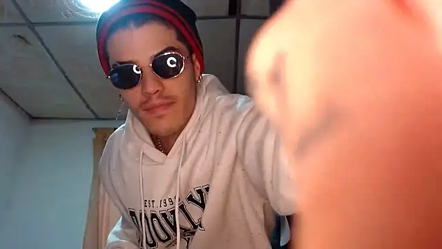 imsammytop online show from March 21, 2026, 12:09 pm