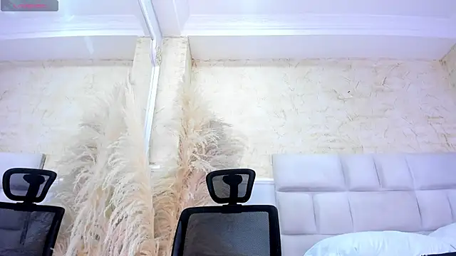 ScarletEvanss  online show from April 8, 2026, 11:22 am