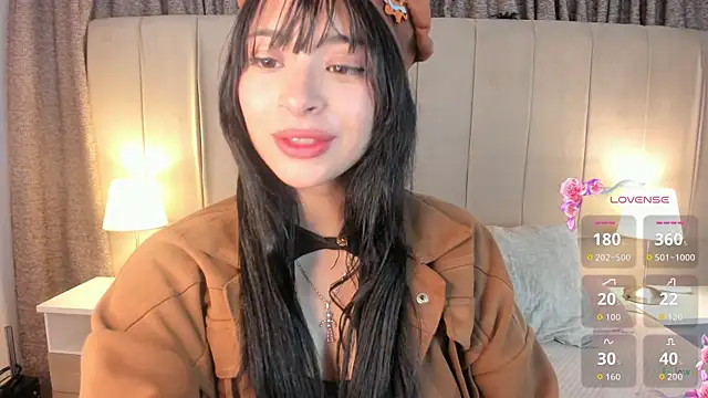 Snapshot of alahia_hank chatting on November 7, 2025, 6:12 pm alahia hank online show from November 7, 2025, 6:12 pm