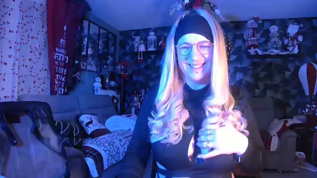 Snapshot of Delichieuse5 chatting on December 27, 2024, 8:39 pm Delichieuse5 online show from December 27, 2024, 8:39 pm