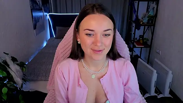 Madison Golden online show from November 6, 2025, 6:50 am