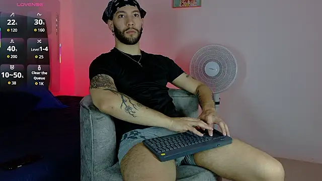 angel kyrozz online show from March 16, 2026, 7:05 pm