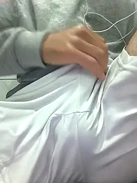 Snapshot of Sert_erkek21_ysm chatting on November 29, 2025, 4:29 pm Sert erkek21 ysm online show from November 29, 2025, 4:29 pm