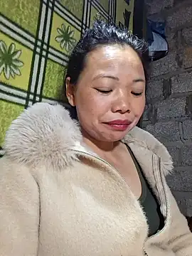 Snapshot of miomio-12 chatting on February 19, 2026, 8:44 am miomio-12 online show from February 19, 2026, 8:44 am