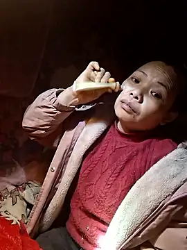 Snapshot of miomio-12 chatting on January 7, 2026, 2:44 pm miomio-12 online show from January 7, 2026, 2:44 pm