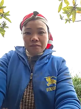 miomio-12 online show from November 20, 2025, 1:28 am