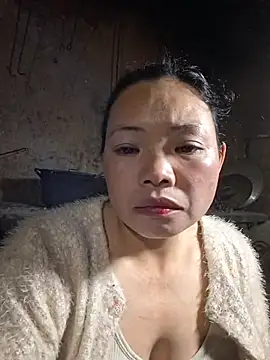 Snapshot of miomio-12 chatting on December 18, 2025, 1:15 pm miomio-12 online show from December 18, 2025, 1:15 pm