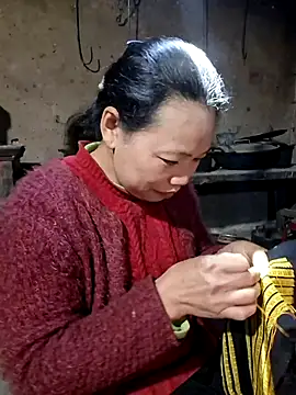 Snapshot of miomio-12 chatting on January 6, 2026, 8:40 am miomio-12 online show from January 6, 2026, 8:40 am