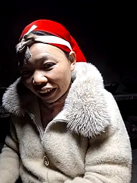 Snapshot of miomio-12 chatting on February 3, 2026, 4:10 am miomio-12 online show from February 3, 2026, 4:10 am