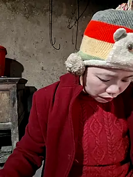 Snapshot of miomio-12 chatting on January 8, 2026, 6:08 am miomio-12 online show from January 8, 2026, 6:08 am