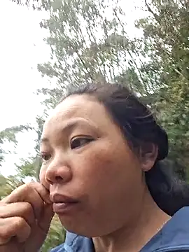 Snapshot of miomio-12 chatting on February 22, 2026, 12:35 am miomio-12 online show from February 22, 2026, 12:35 am